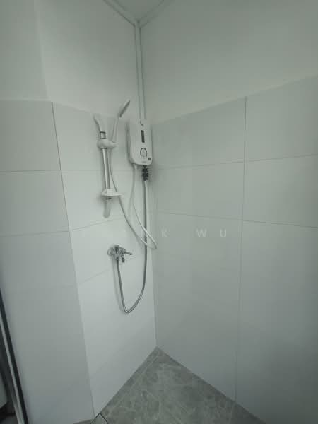Ever Lodge, 685 Geylang Road, 2 Bedrooms, 900 sqft, Apartment For Rent, by Frank Wu, 60211513 - Bathroom - PropertyGuru.com.sg