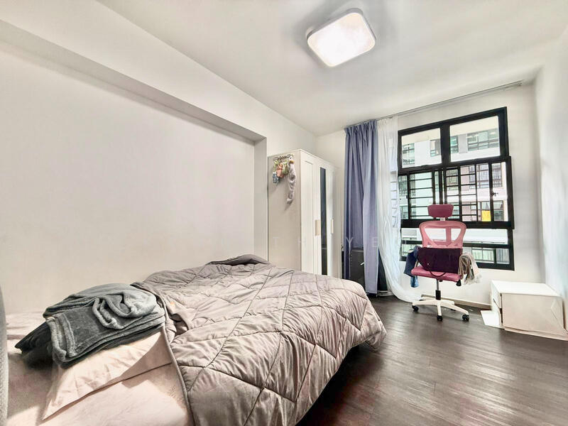 2B Geylang Serai HDB Flat For Sale at S$ 900,000 | PropertyGuru Singapore - Bedroom