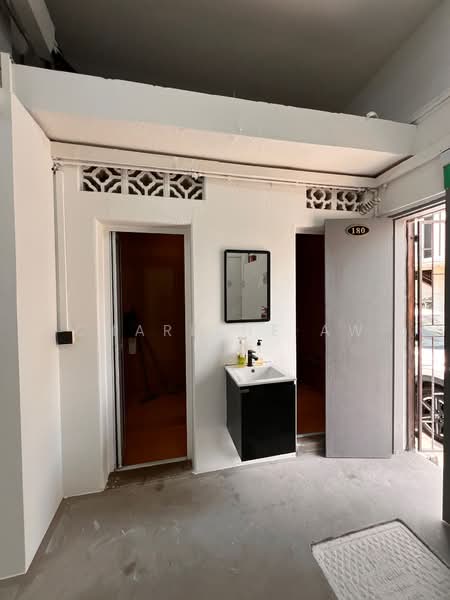 East Coast Road, , 1,604 sqft, Shop / Shophouse For Rent, by Charlene Aw, 60211611 - Bathroom - CommercialGuru.com.sg