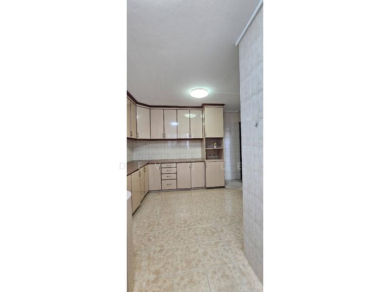 For Sale - 611 Yishun Street 61