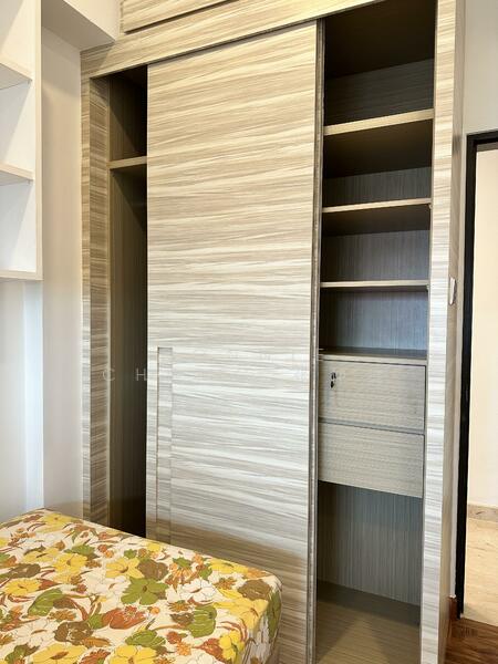 2nd Bedroom wardrobe opened up