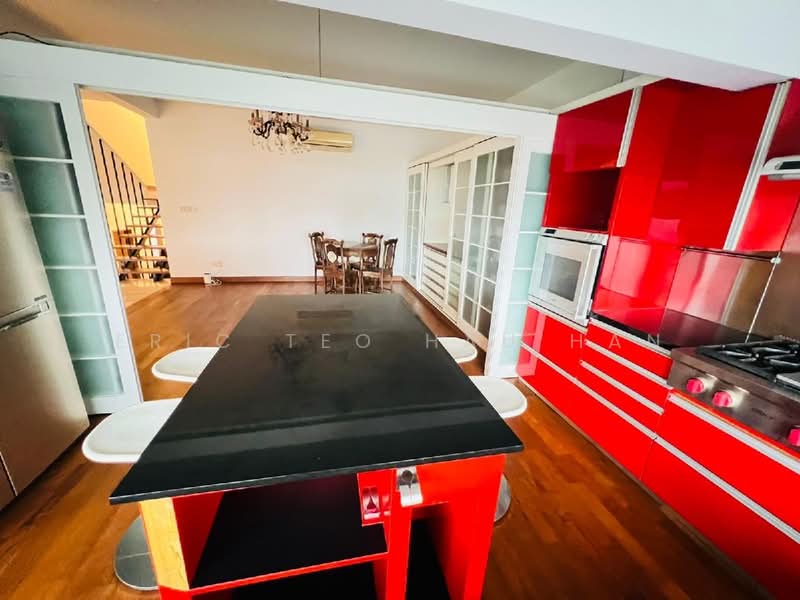 Townhouse Apartments Condominium For Sale at S$ 3,200,000 | PropertyGuru Singapore