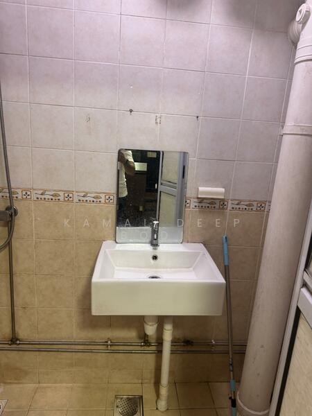 For Rent - 19 Cantonment Close