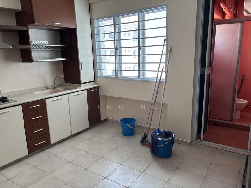 256 Pasir Ris Street 21, 256 Pasir Ris Street 21, 3 Bedrooms, 1,001 sqft, HDB Flat For Rent, by Dino Ng, 60211908 - Kitchen - PropertyGuru.com.sg
