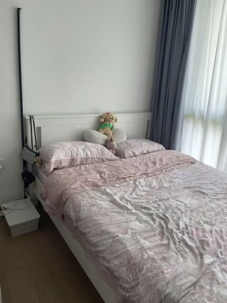 Irwell Hill Residences Condominium For Sale at S$ 2,070,000 | PropertyGuru Singapore - Bedroom