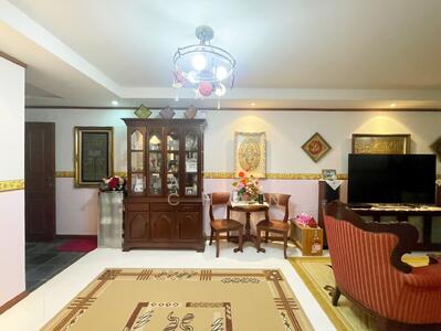 For Sale - 589C Montreal Drive