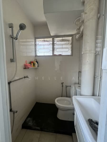 163 Ang Mo Kio Avenue 4, 163 Ang Mo Kio Avenue 4, 3,234 sqft, Shop / Shophouse For Sale, by Michelle Ang, 60211999 - Bathroom - CommercialGuru.com.sg