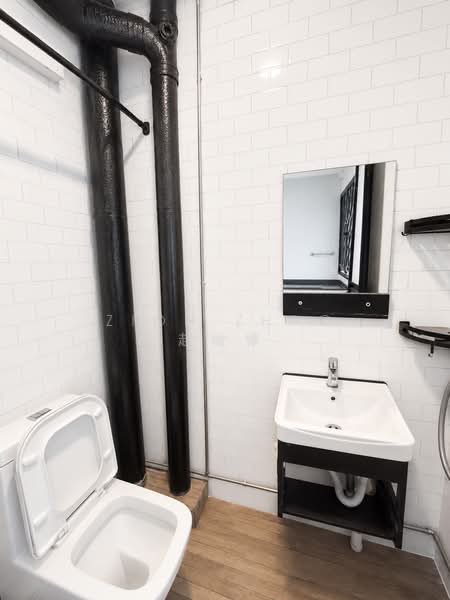 130 Bedok Reservoir Road, 130 Bedok Reservoir Road, 4 Bedrooms, 1,539 sqft, HDB Flat For Sale, by Zion Zhao 赵峻慷, 60212022 - Bathroom - PropertyGuru.com.sg