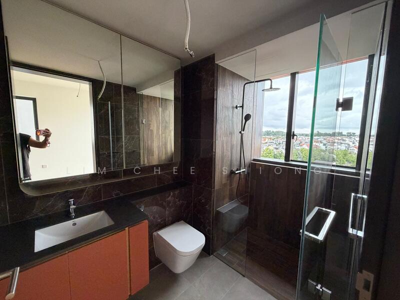 AMO Residence, 21 Ang Mo Kio Rise, 4 Bedrooms, 1,292 sqft, Condominium For Rent, by Lim Chee Shiong, 60212058 - Bathroom - PropertyGuru.com.sg