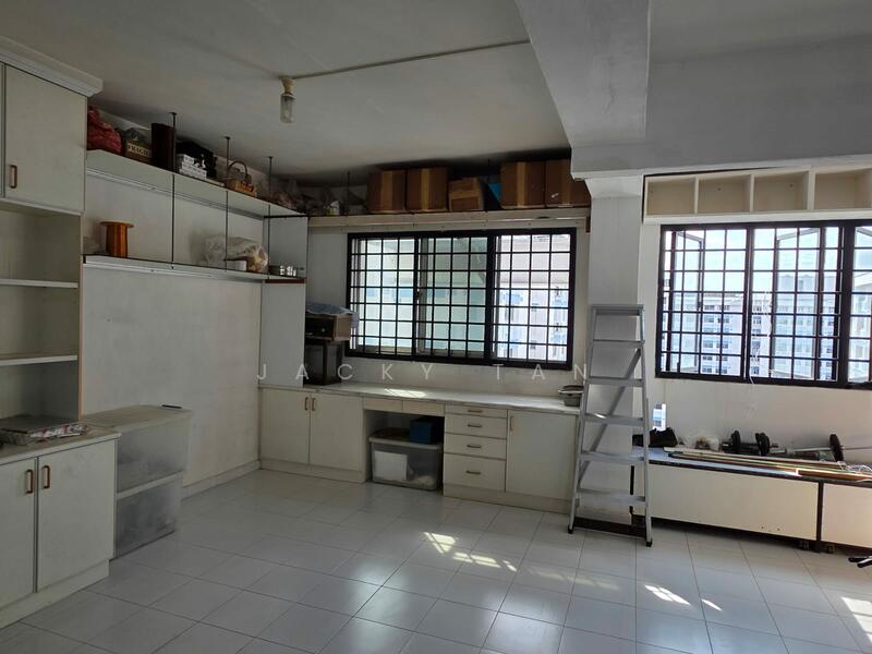 551 Pasir Ris Street 51 HDB Flat For Sale at S$ 788,000 | PropertyGuru Singapore - Study