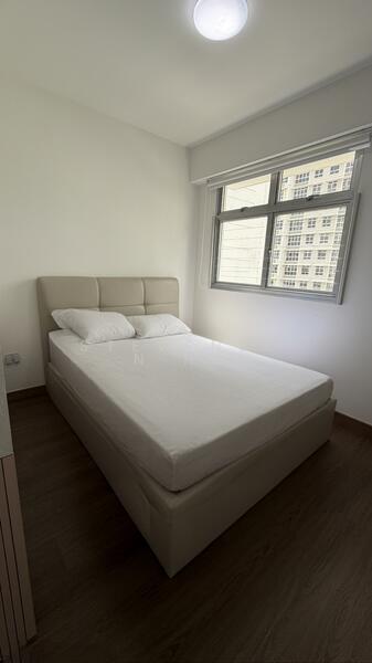 409D Northshore Drive HDB Flat For Sale at S$ 700,000 | PropertyGuru Singapore - Bedroom