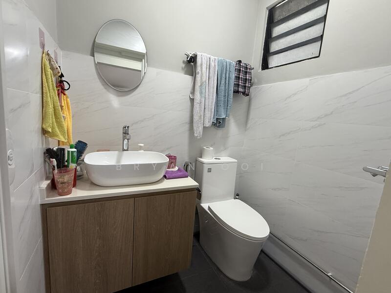 564 Ang Mo Kio Avenue 3, Ang Mo Kio Avenue 3, 2 Bedrooms, 732 sqft, HDB Flat For Rent, by Bryan Ooi, 60212672 - Bathroom - PropertyGuru.com.sg