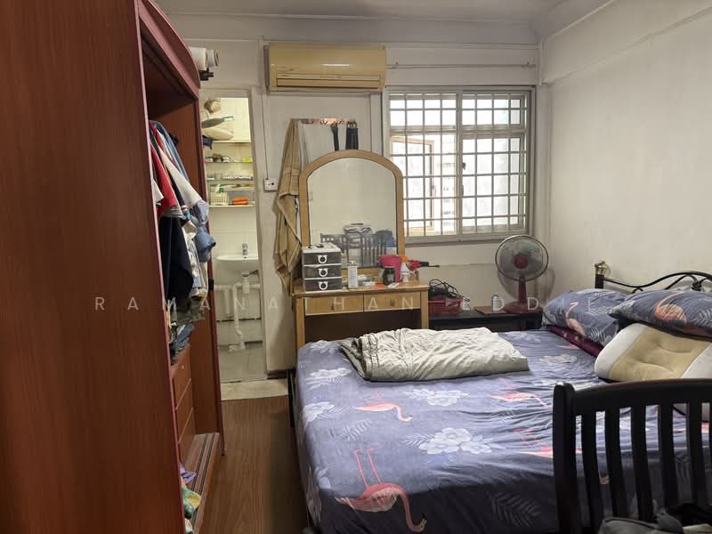 426 Bedok North Road, 426 Bedok North Road, 2 Bedrooms, 721 sqft, HDB Flat For Sale, by Ramanathan Eddie, 60212721 - Bedroom - PropertyGuru.com.sg