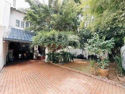 For Sale - Lorong Marzuki