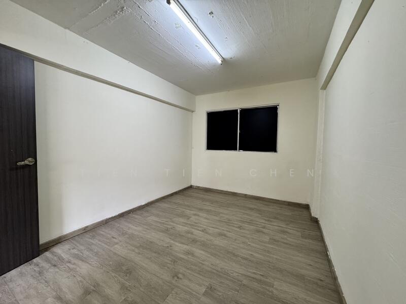 For Rent - 107 Tampines Street 11