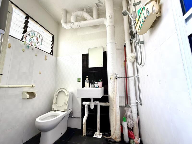 For Sale - 845 Tampines Street 83