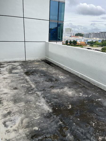Toh Guan Centre, 21 Toh Guan Road East, 240 sqft, Factory / Workshop (B2) For Rent, by Kerri Koh Li Ping, 60213012 - Balcony - CommercialGuru.com.sg