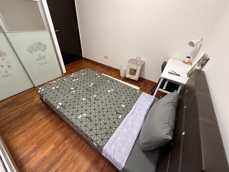 For Rent - The Lakeshore