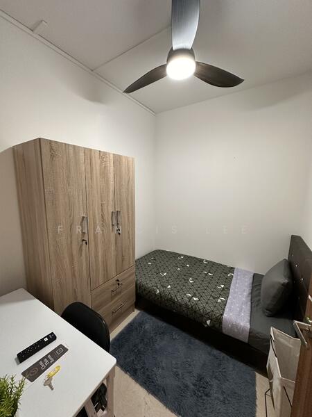 For Rent - The Lakeshore