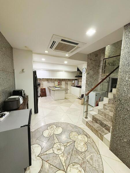 Upper Thomson Road, , 6 Bedrooms, 4,500 sqft, Terraced House For Sale, by Jason Lim Kah Sen, 60213107 - Kitchen - PropertyGuru.com.sg