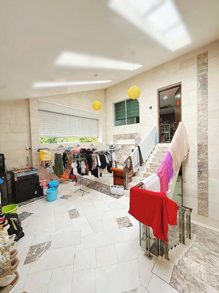 Upper Thomson Road, , 6 Bedrooms, 4,500 sqft, Terraced House For Sale, by Jason Lim Kah Sen, 60213107 - Corridor - PropertyGuru.com.sg