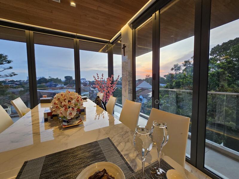 D11 Berrima/Bahasa/Camborne/Trevose Bungalow near Botanics garden with unblocked view. Detached House For Sale at S$ 21,800,000 | PropertyGuru Singapore - Sky Pavilion