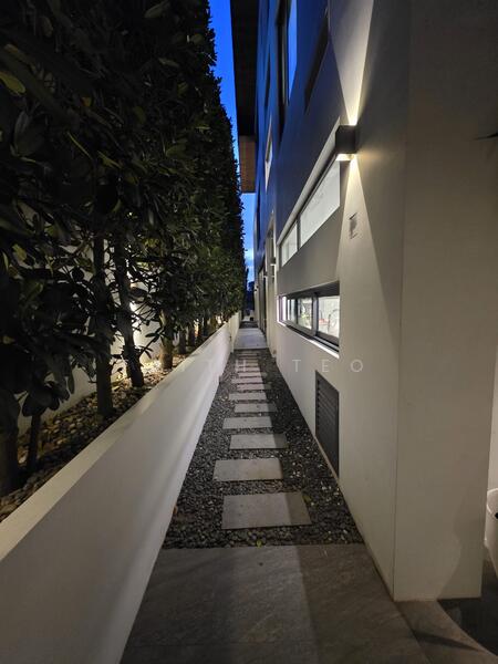 D11 Berrima/Bahasa/Camborne/Trevose Bungalow near Botanics garden with unblocked view. Detached House For Sale at S$ 21,800,000 | PropertyGuru Singapore