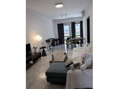 For Rent - UE Square