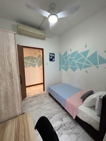 Alessandrea, 31 Alexandra Road, Room Rental, 160 sqft, Apartment For Rent, by Nigel Eng, 60213401 - Bedroom - PropertyGuru.com.sg