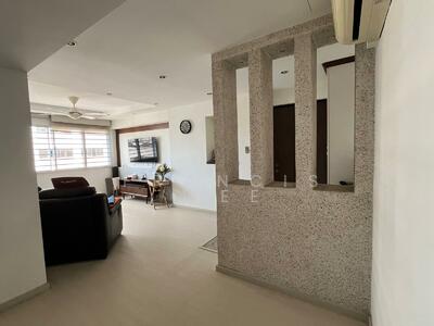 For Sale - 835 Hougang Central