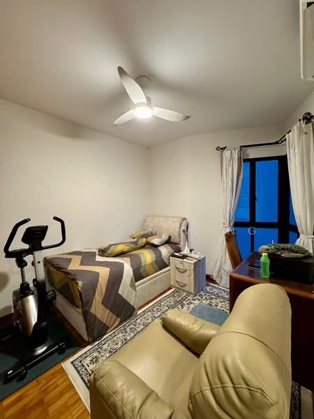 Woodsvale, 1 Woodlands Drive 72, 3 Bedrooms, 1,292 sqft, Condominium For Rent, by Nathan Wang, 60213404 - Bedroom - PropertyGuru.com.sg