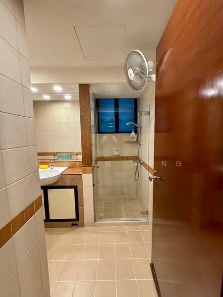 Woodsvale, 1 Woodlands Drive 72, 3 Bedrooms, 1,292 sqft, Condominium For Rent, by Nathan Wang, 60213404 - Bathroom - PropertyGuru.com.sg