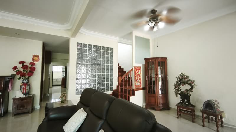 Tai Keng Gardens, Tai Keng Gardens, 5 Bedrooms, 2,000 sqft, Terraced House For Rent, by Goh Dorelyn, 60213482 - Living Room - PropertyGuru.com.sg