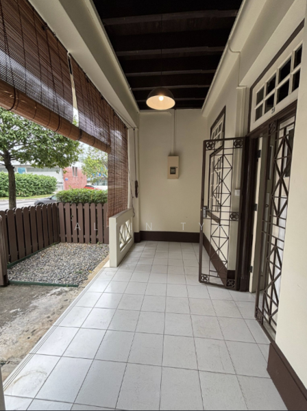 Townerville, McNair Road, 3 Bedrooms, 2,472 sqft, Conservation House For Rent, by Alvin Tyh, 60213524 - Entrance - PropertyGuru.com.sg