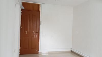 For Rent - 114 Jurong East Street 13