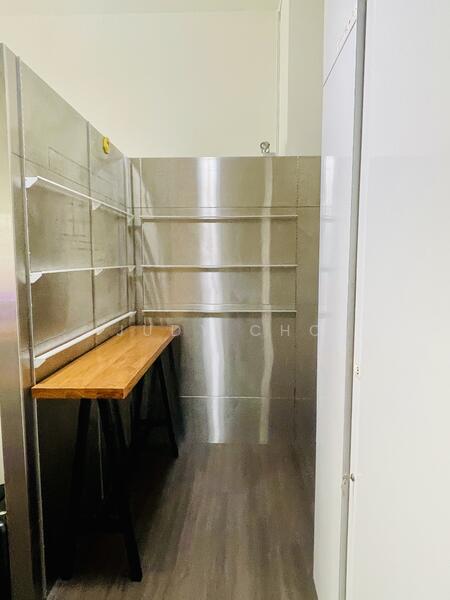 The Central, 8 Eu Tong Sen Street, 872 sqft, Office For Sale, by Judy Cho, 60213658 - CommercialGuru.com.sg