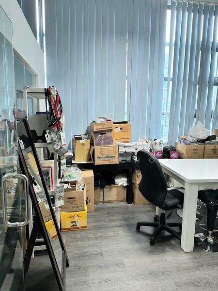 E-Centre @ Redhill, 3791 Jalan Bukit Merah, 1,173 sqft, Light Industrial (B1) For Rent, by Chris Choo, 60213664 - Study - CommercialGuru.com.sg