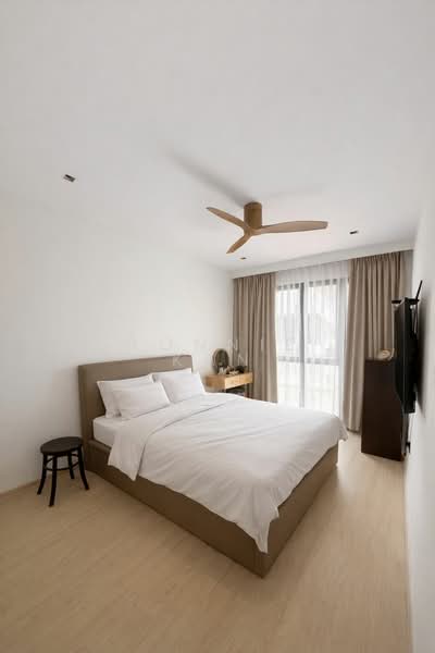 Rosyth Terrace Corner Terrace For Sale at S$ 6,990,000 | PropertyGuru Singapore - Ensuite bedroom