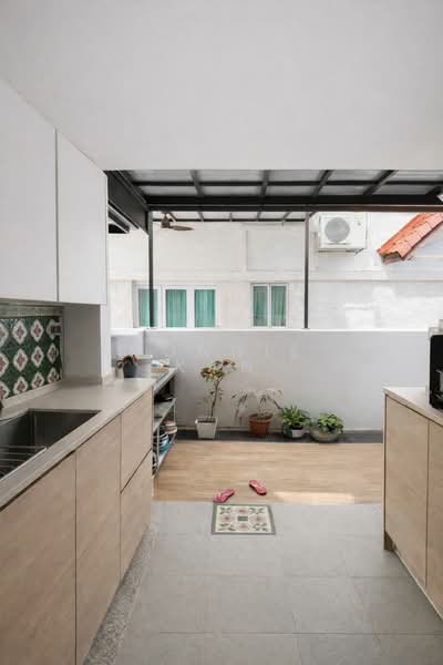 Rosyth Terrace Corner Terrace For Sale at S$ 6,990,000 | PropertyGuru Singapore - Wet Kitchen