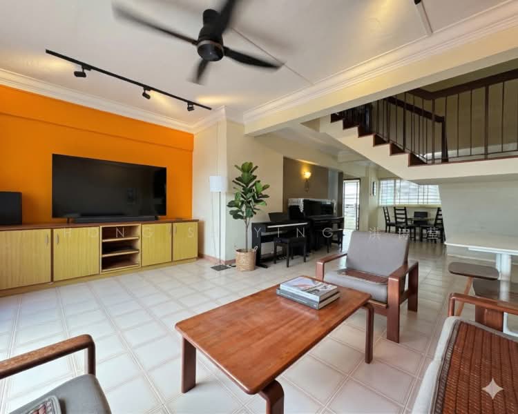 317 Serangoon Avenue 2, 317 Serangoon Avenue 2, 3 Bedrooms, 1,625 sqft, HDB Flat For Sale, by Hong Shiying 洪诗莹, 60213796 - Living Room - PropertyGuru.com.sg