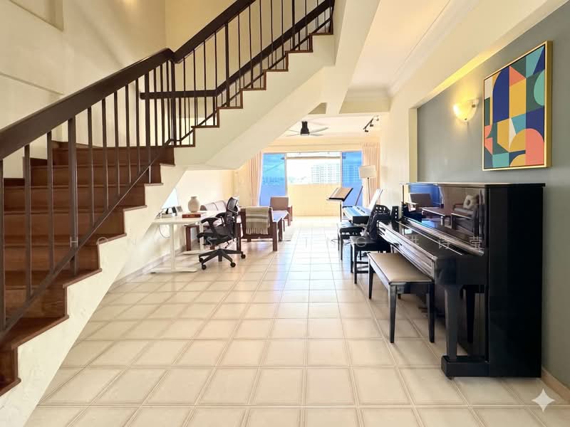317 Serangoon Avenue 2, 317 Serangoon Avenue 2, 3 Bedrooms, 1,625 sqft, HDB Flat For Sale, by Hong Shiying 洪诗莹, 60213796 - Living Room - PropertyGuru.com.sg