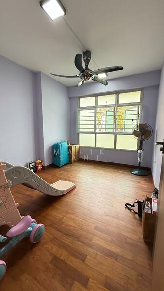 217C Compassvale Drive HDB Flat For Sale at S$ 800,000 | PropertyGuru Singapore - Bedroom