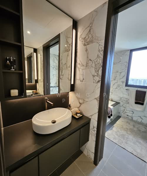 Tembusu Grand, 96 Jalan Tembusu, 5 Bedrooms, 2,691 sqft, Condominium For Sale, by Joy Wang Pei Pei, 60214103 - Bathroom - PropertyGuru.com.sg
