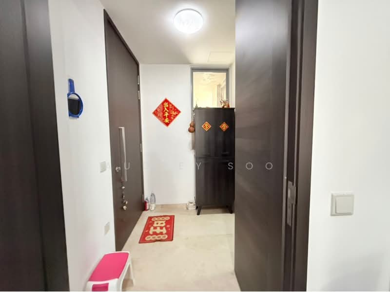 RiverTrees Residences, 29 Fernvale Close, 3 Bedrooms, 1,119 sqft, Condominium For Sale, by Audrey Soo, 60214112 - Walkway to Master Bedroom - PropertyGuru.com.sg