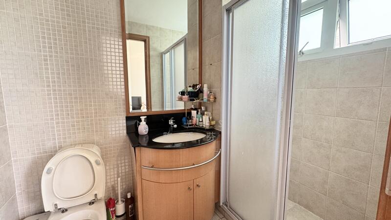 Junior Master with Ensuite Bathroom