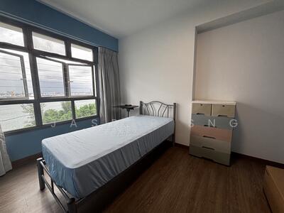 For Rent - 425B Northshore Crescent