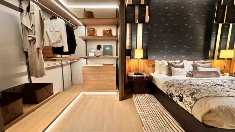 Rimadesio (Italian) walk-in wardrobe 