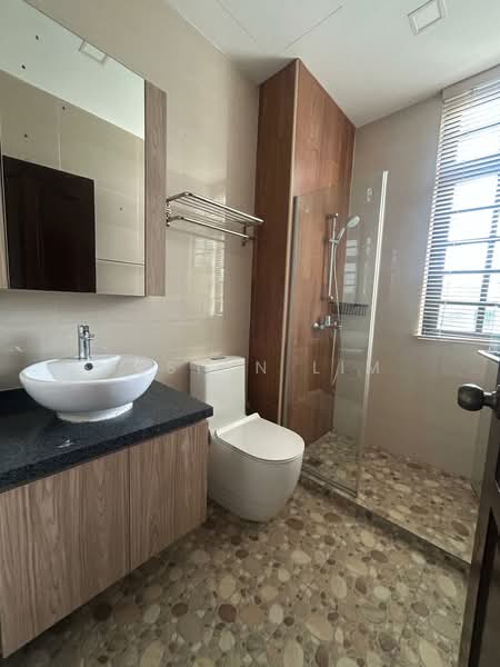 112B Sixth Avenue Garlick Park, Sixth Avenue, 6 Bedrooms, 4,000 sqft, Terraced House For Rent, by Jeslyn Lim, 60214385 - Bathroom - PropertyGuru.com.sg