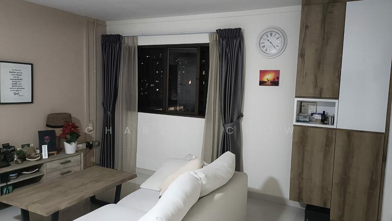 324 Clementi Avenue 5, 324 Clementi Avenue 5, Room Rental, 120 sqft, HDB Flat For Rent, by Charles Chow, 60214407 - Living Room - PropertyGuru.com.sg