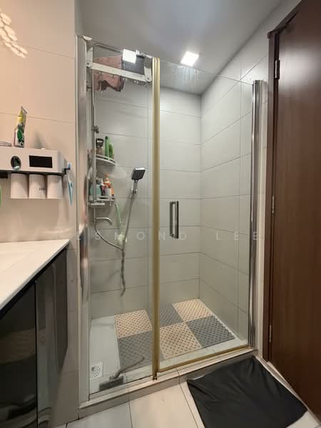 1 Canberra, 7 Canberra Drive, 3 Bedrooms, 1,324 sqft, Executive Condominium For Sale, by Desmond Lee, 60214469 - Common Bathroom - PropertyGuru.com.sg